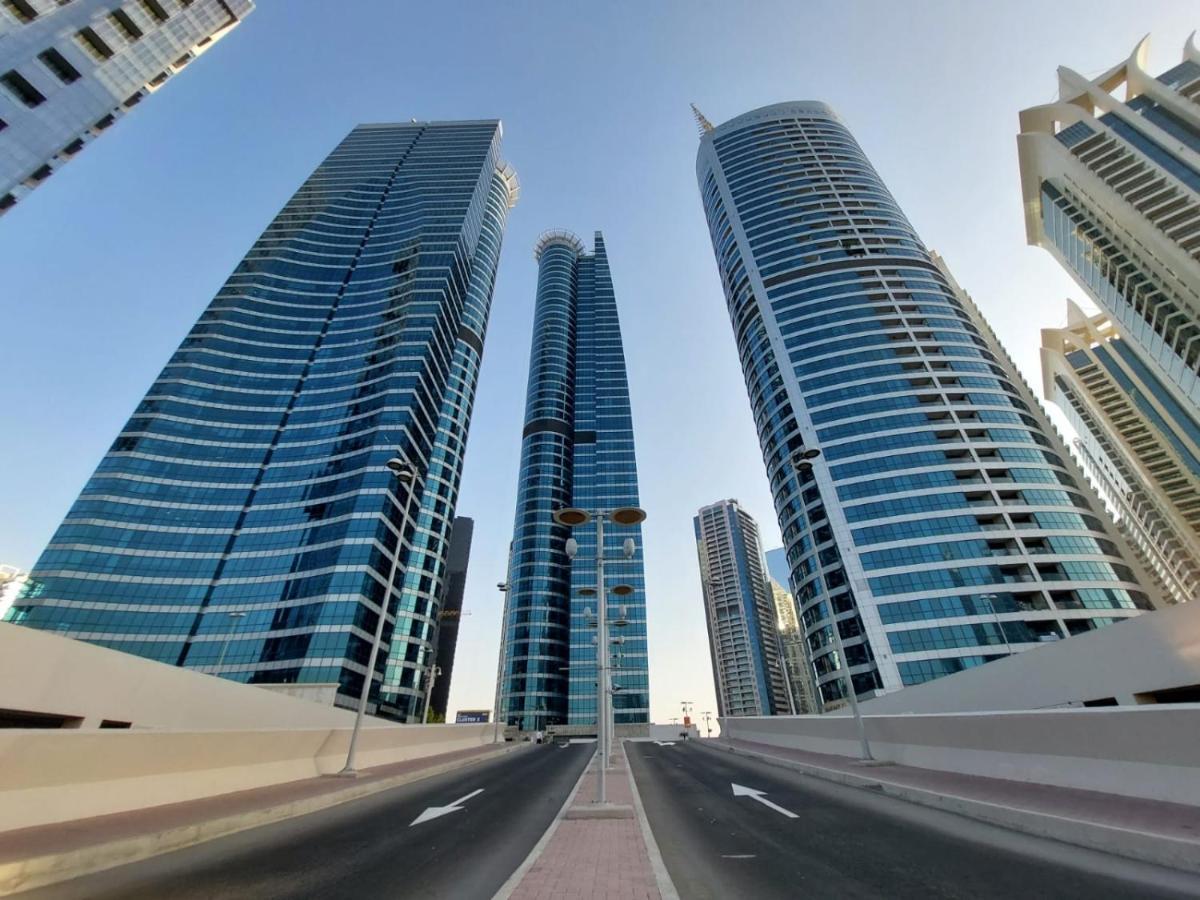 Appartamento Bright&Valuable, close to Metro Station Dubai Esterno foto